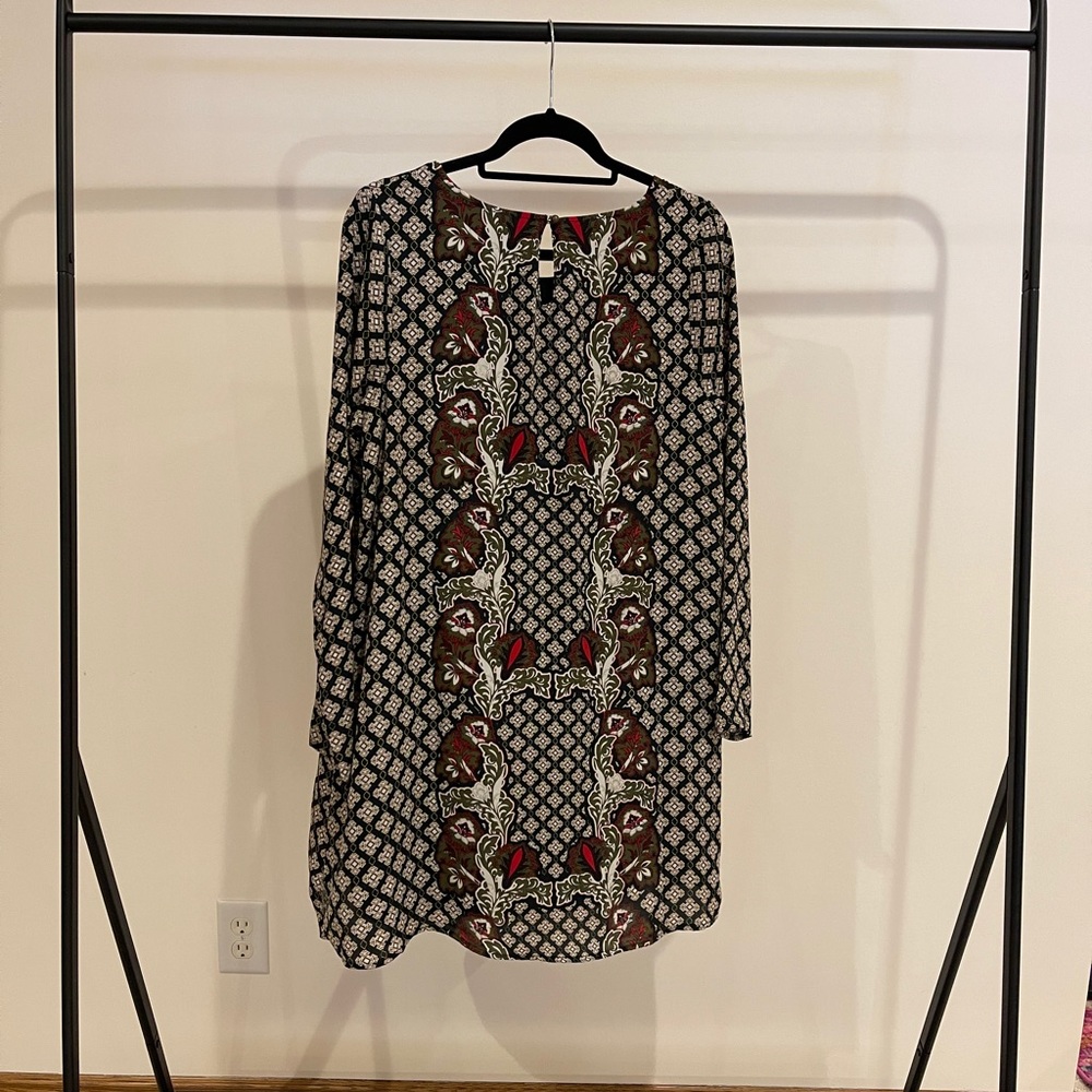 Pattern Dress - Picture 2 of 3
